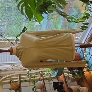 Uniqlo airism mesh UV protection hoodie